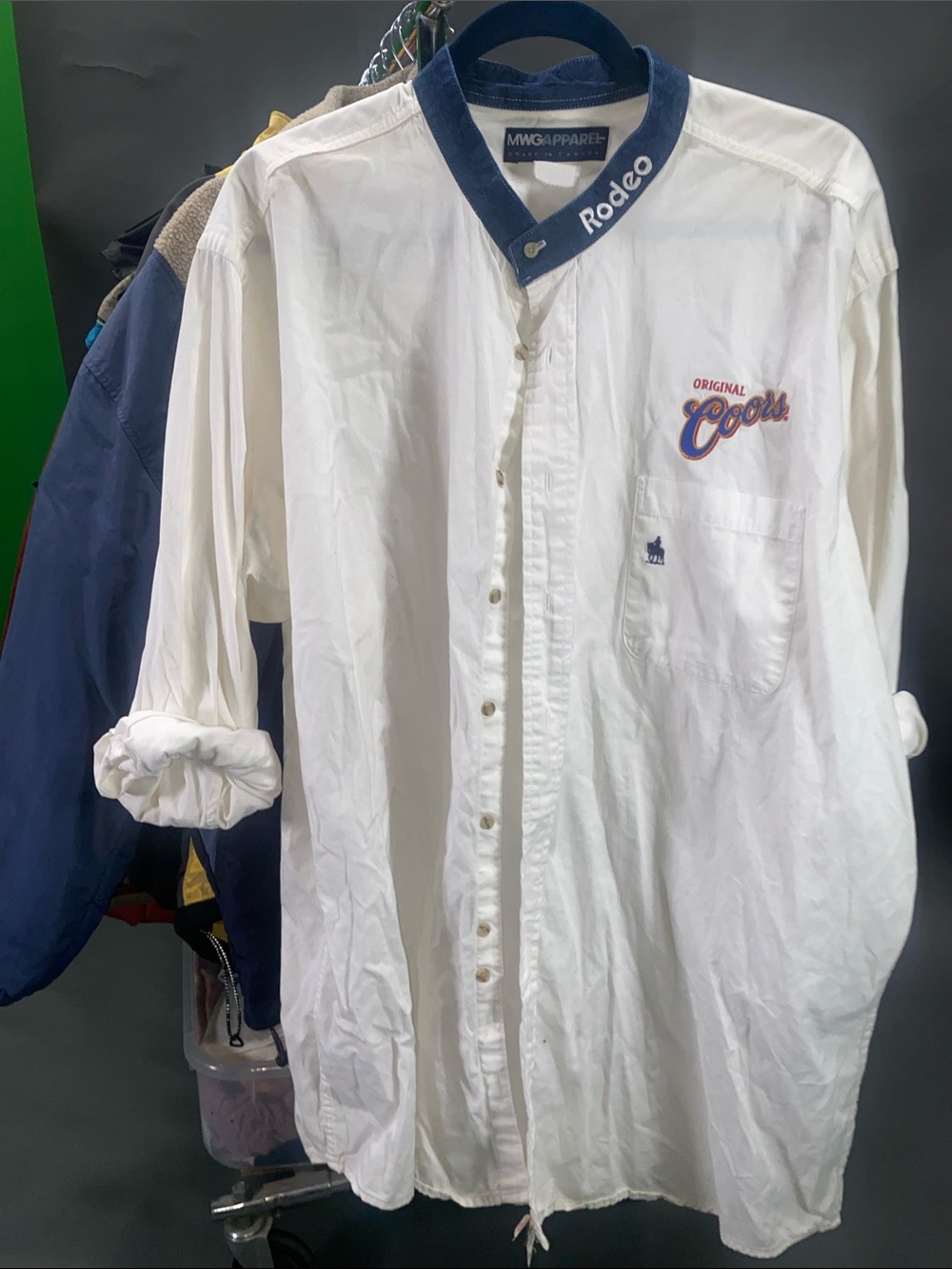 Rodeo Collar White Long-Sleeve Shirt with 'Coors' Embroidery